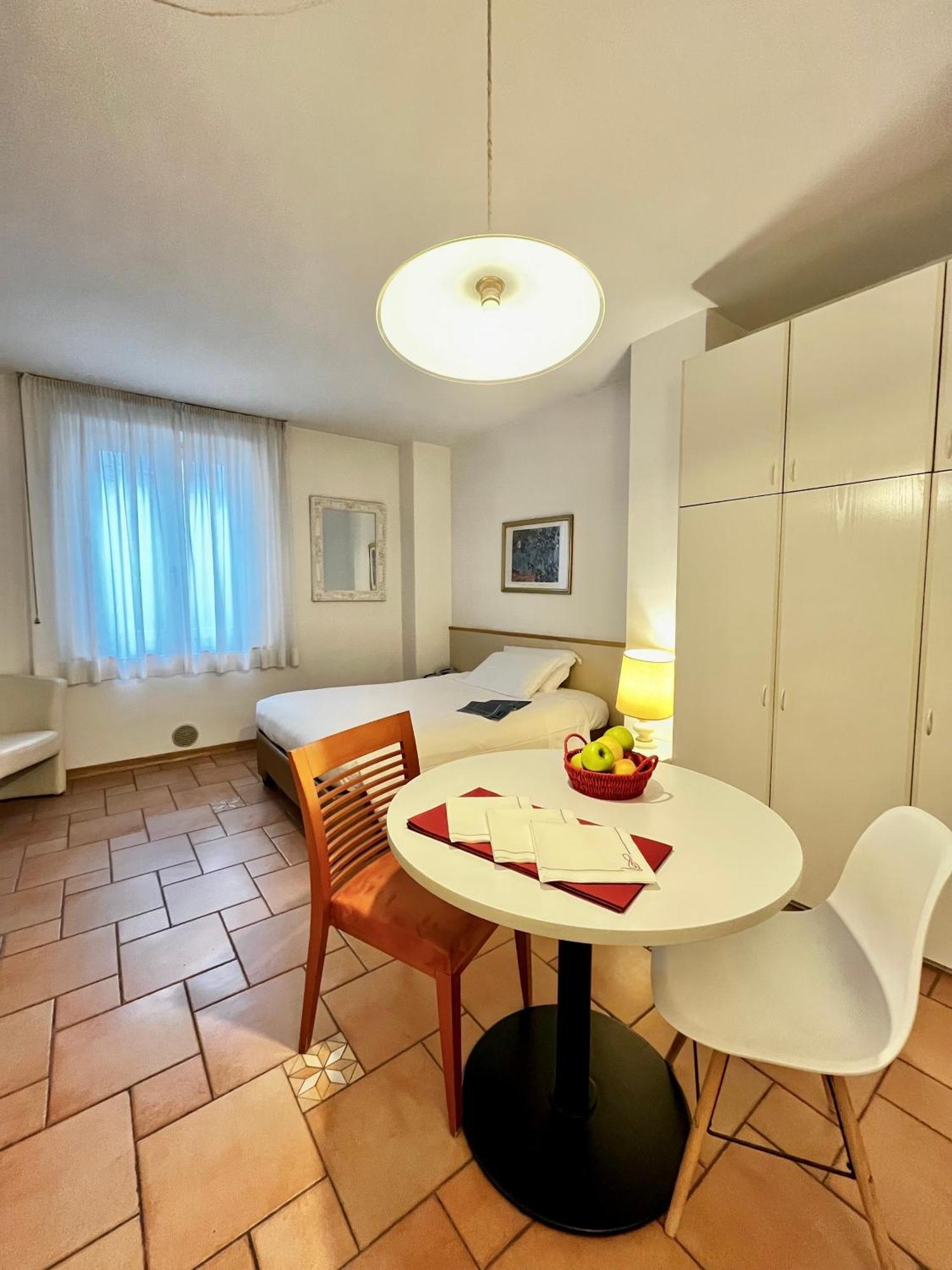 Manci Apartments By Hotel America טרנטו מראה חיצוני תמונה