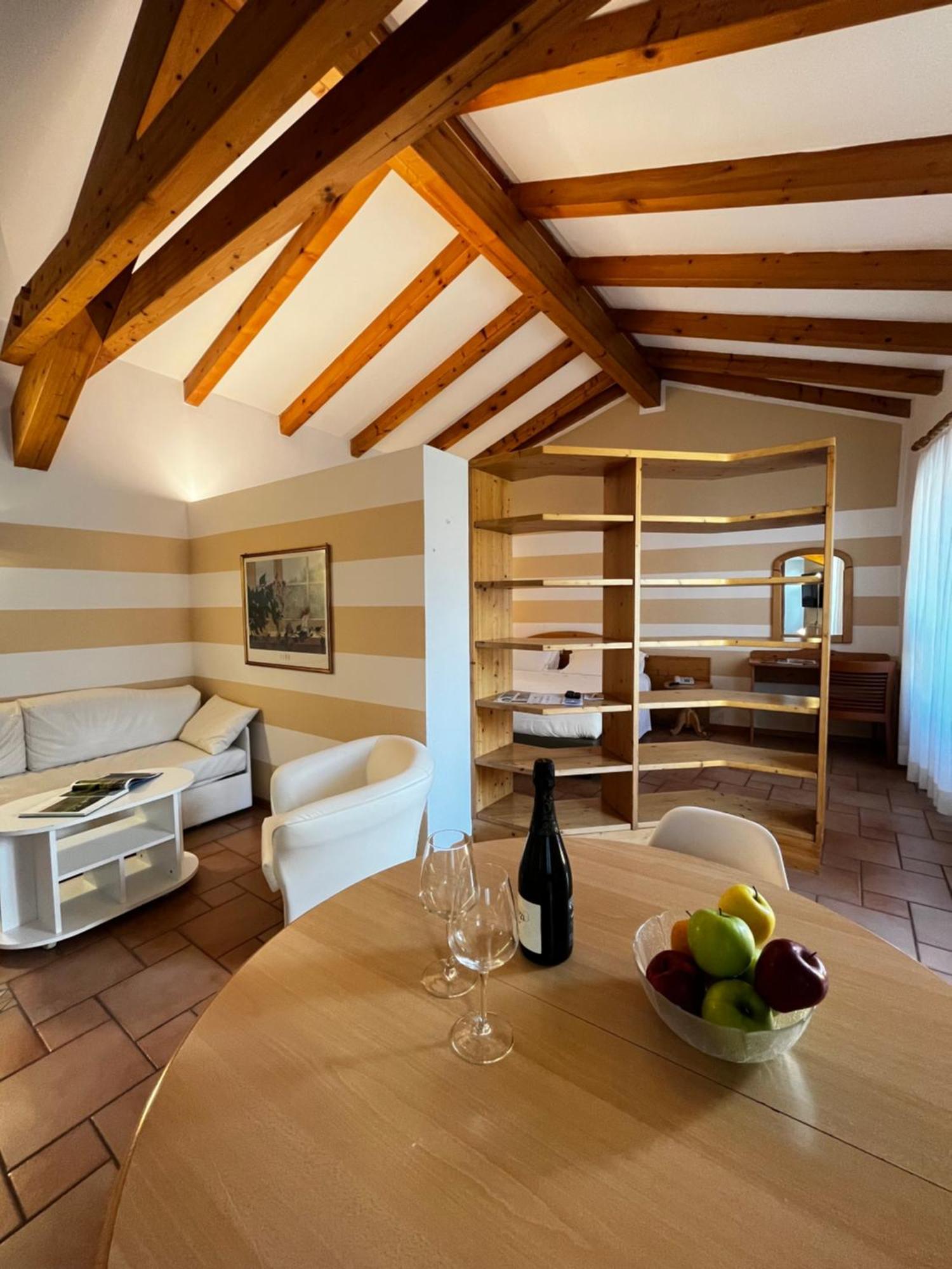 Manci Apartments By Hotel America טרנטו מראה חיצוני תמונה