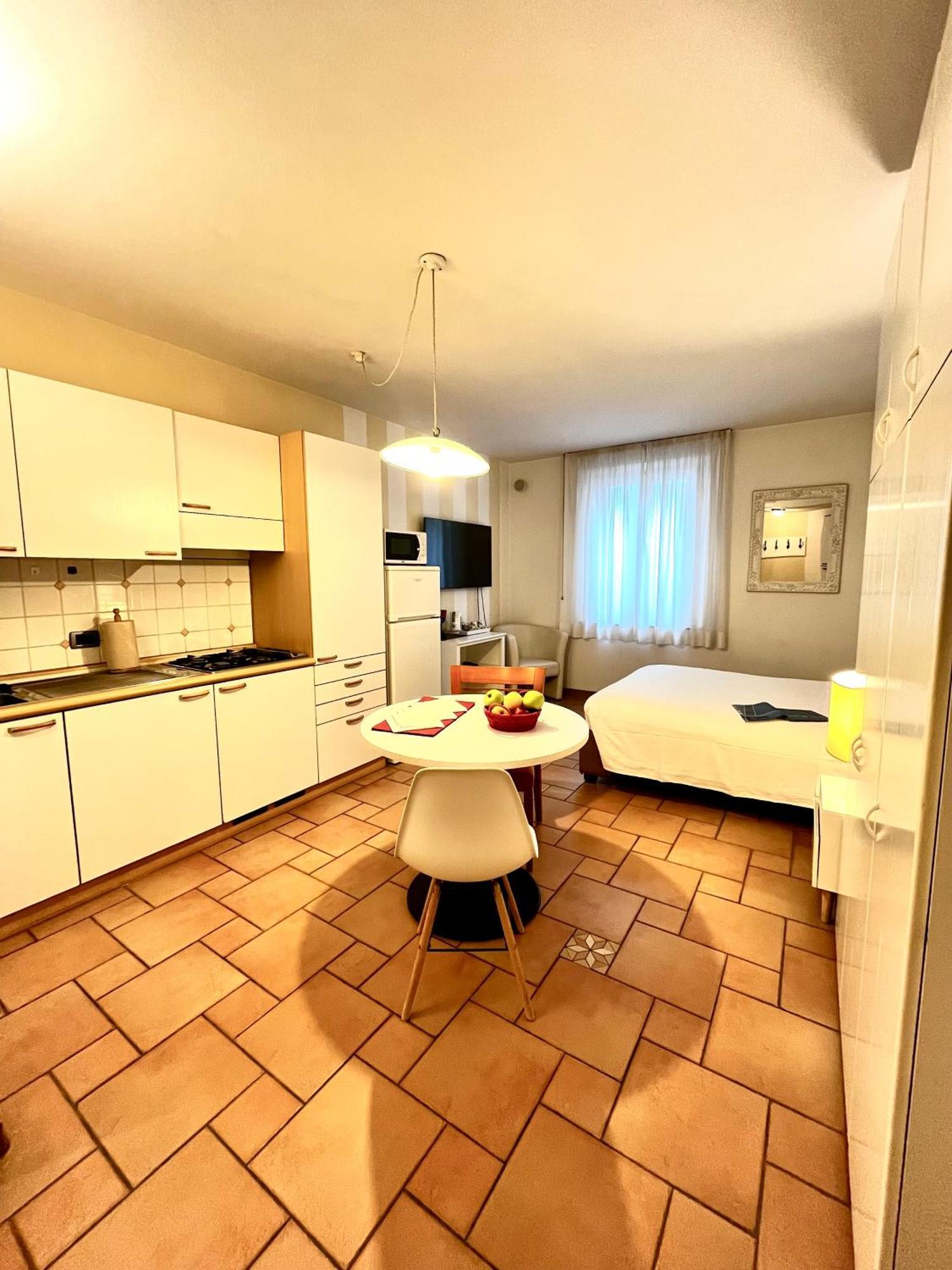 Manci Apartments By Hotel America טרנטו מראה חיצוני תמונה